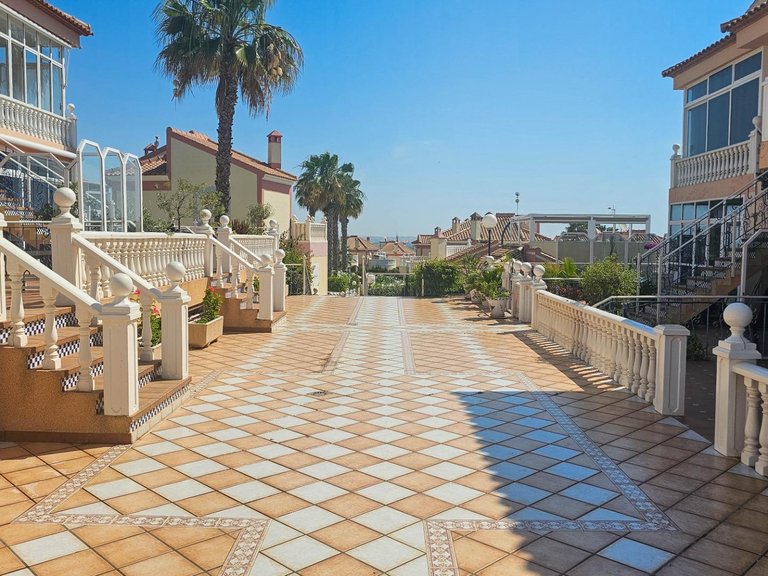 Villa for Sale in Orihuela Costa, Alicante 5