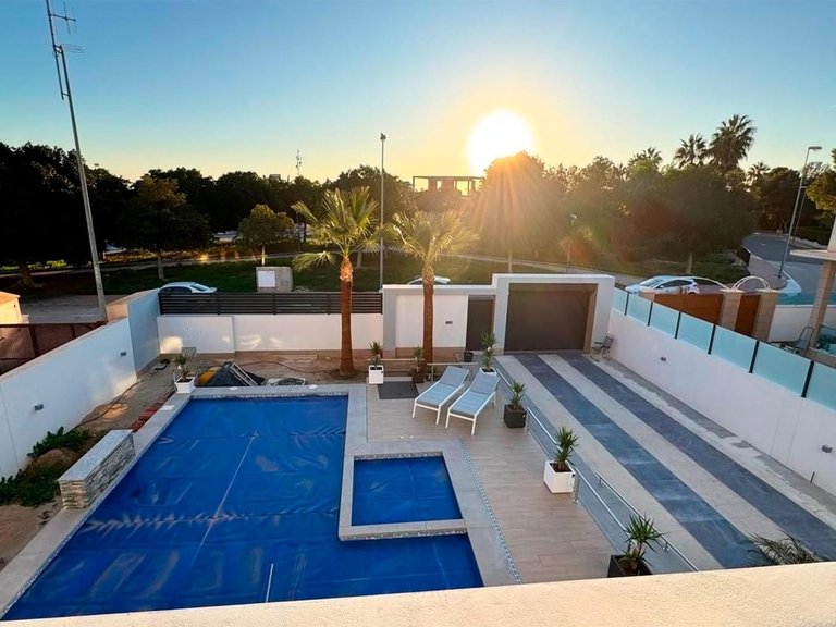 Villa for Sale in Inland Rojales, Alicante 5