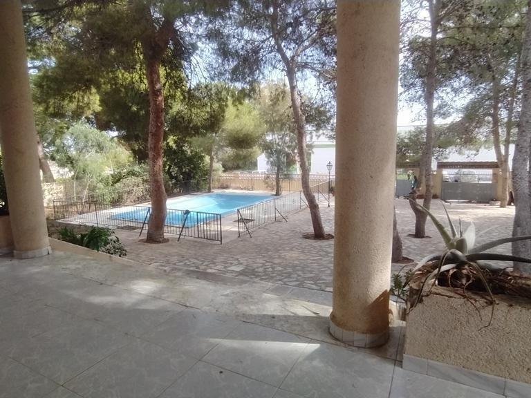 Villa for Sale in Costa Blanca Torrevieja, Alicante 23