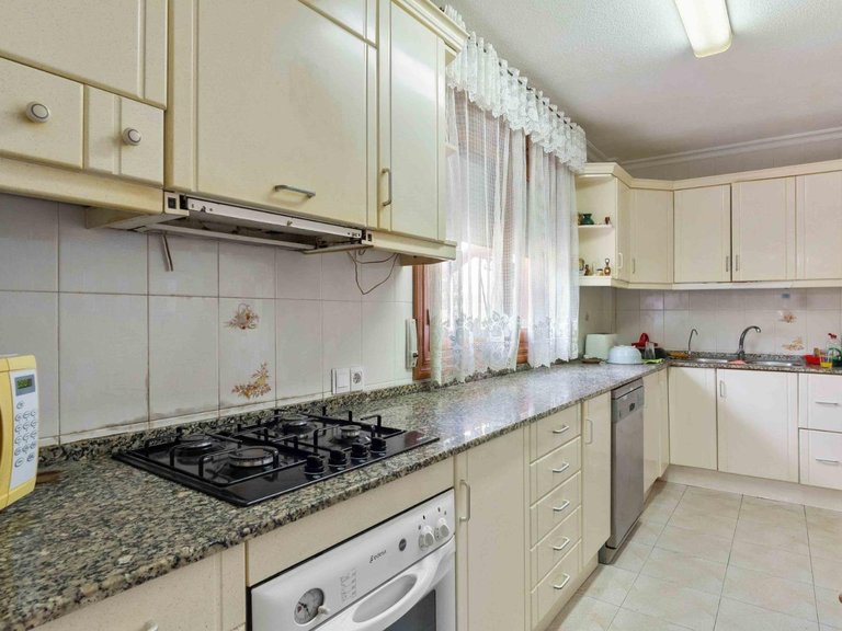 Villa for Sale in Costa Blanca Torrevieja, Alicante 27