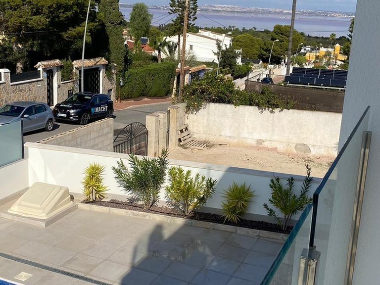 Villa for Sale in Costa Blanca Torrevieja, Alicante 38
