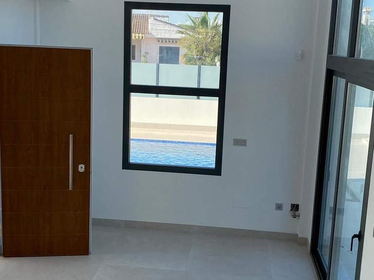Villa for Sale in Costa Blanca Torrevieja, Alicante 45
