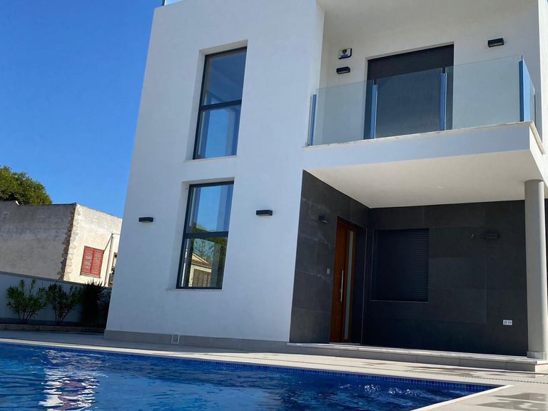Villa for Sale in Costa Blanca Torrevieja, Alicante 49