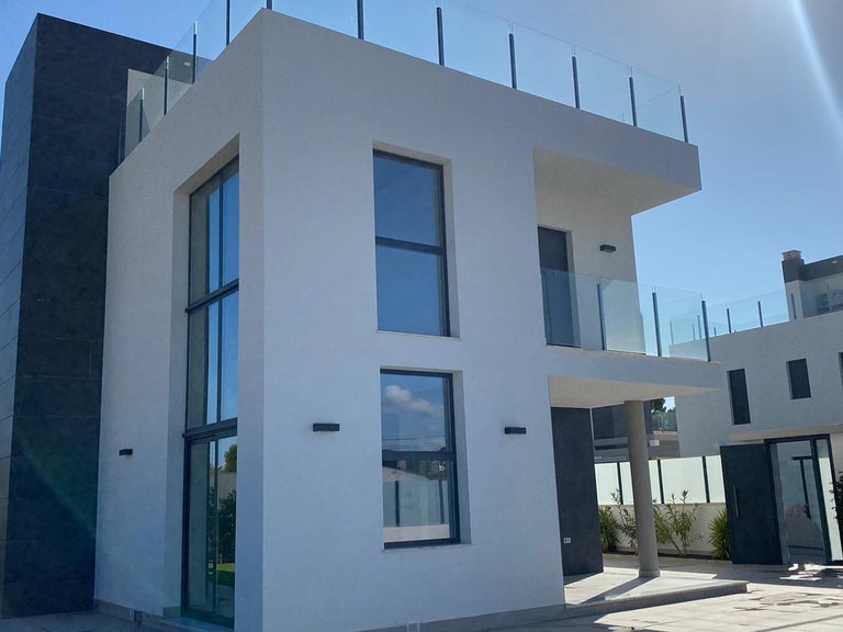 Villa for Sale in Costa Blanca Torrevieja, Alicante 50