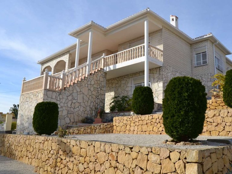 Villa for Sale in La nucia La Nucía, Alicante 1