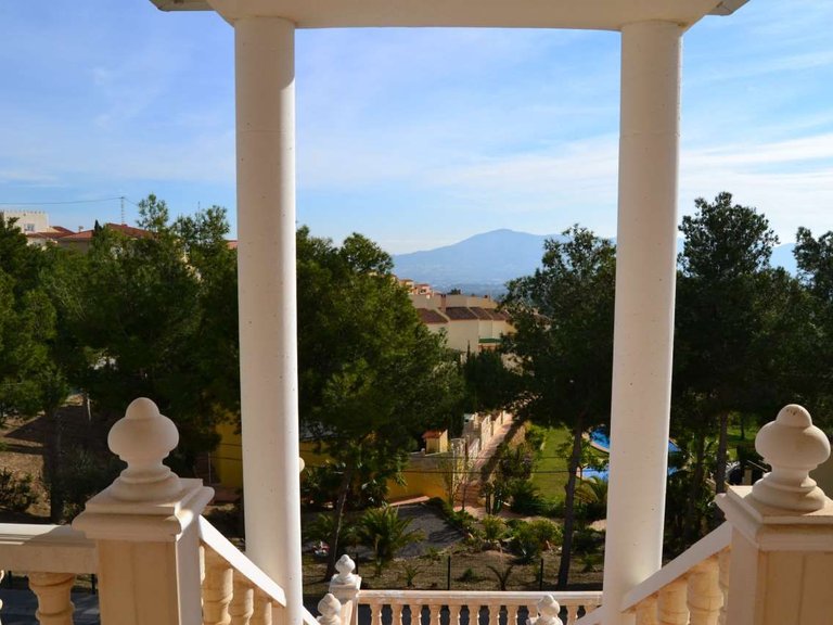 Villa for Sale in La nucia La Nucía, Alicante 4
