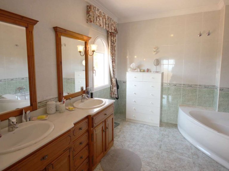 Villa for Sale in Alfaz del Pi Alfaz Del Pi, Alicante 17