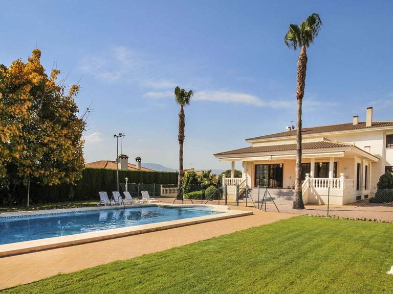 Villa for Sale in Benidorm Benidorm, Alicante 1