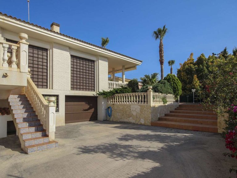 Villa for Sale in Benidorm Benidorm, Alicante 3