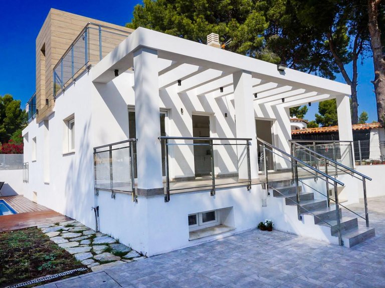 Villa for Sale in La nucia La Nucía, Alicante 1