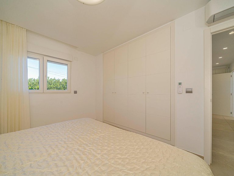 Villa for Sale in Albir Alfaz Del Pi, Alicante 29