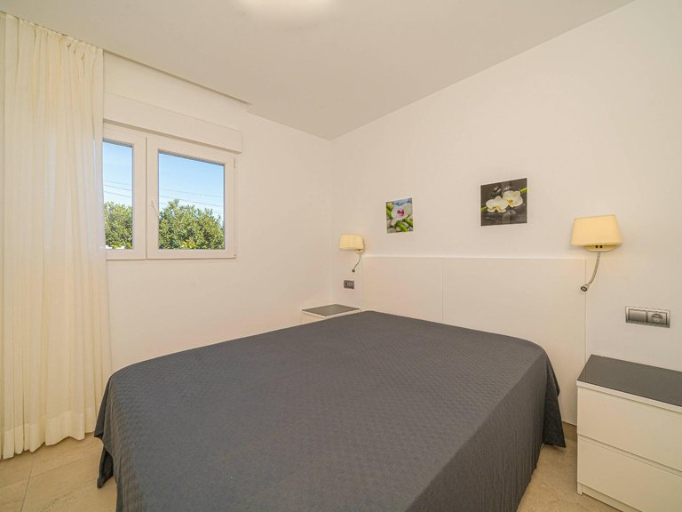 Villa for Sale in Albir Alfaz Del Pi, Alicante 32