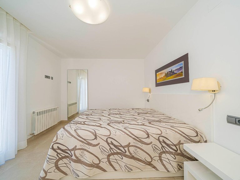 Villa for Sale in Albir Alfaz Del Pi, Alicante 41