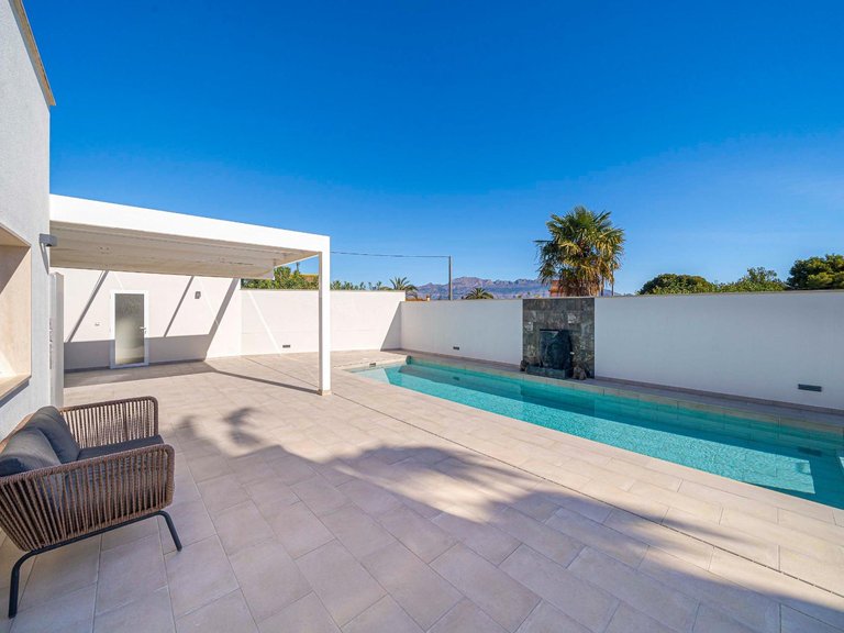 Villa for Sale in Albir Alfaz Del Pi, Alicante 5