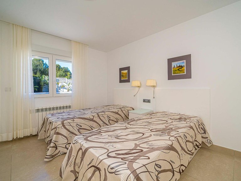 Villa for Sale in Albir Alfaz Del Pi, Alicante 50