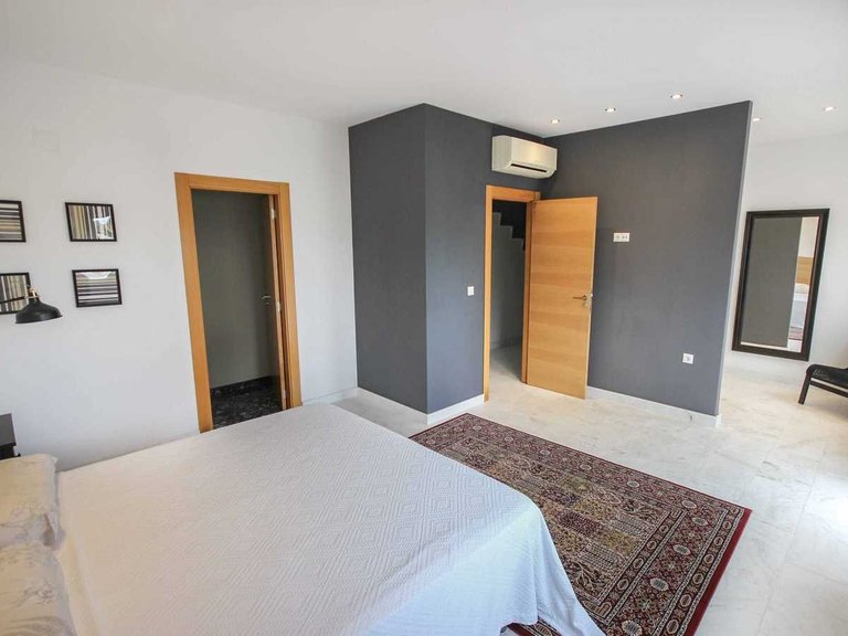 Villa for Sale in Albir Alfaz Del Pi, Alicante 11