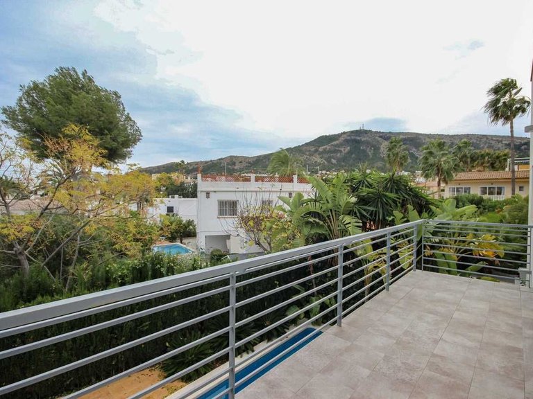 Villa for Sale in Albir Alfaz Del Pi, Alicante 12