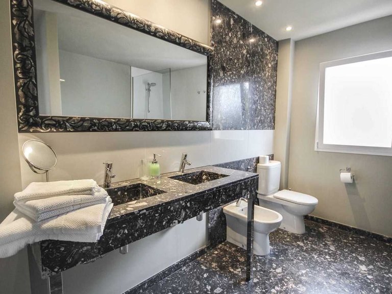 Villa for Sale in Albir Alfaz Del Pi, Alicante 14