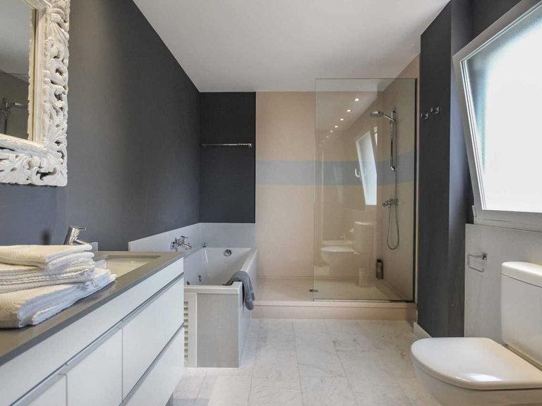 Villa for Sale in Albir Alfaz Del Pi, Alicante 17