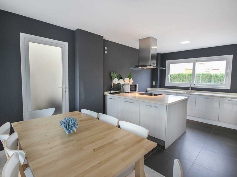 Villa for Sale in Albir Alfaz Del Pi, Alicante 6