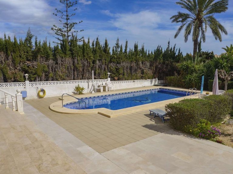 Villa for Sale in Alfaz del Pi Alfaz Del Pi, Alicante 1