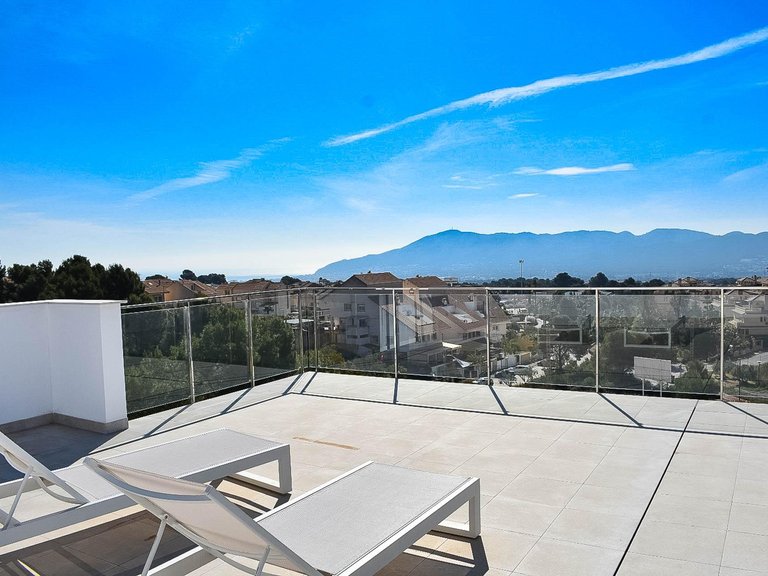 Villa for Sale in La nucia La Nucía, Alicante 3