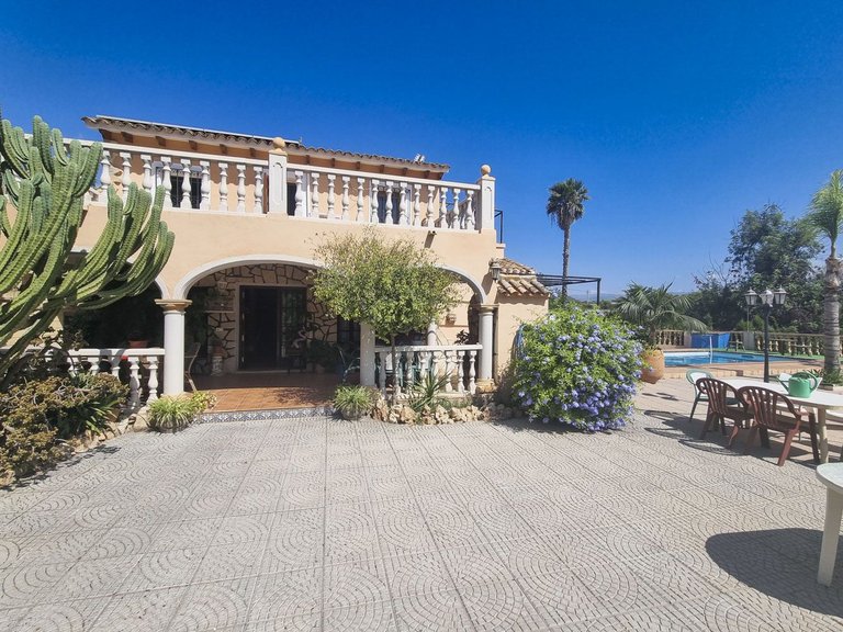 Villa for Sale in Alfaz del Pi Alfaz Del Pi, Alicante 1