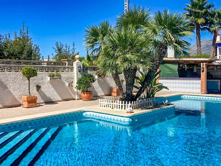 Villa for Sale in Benidorm Benidorm, Alicante 1
