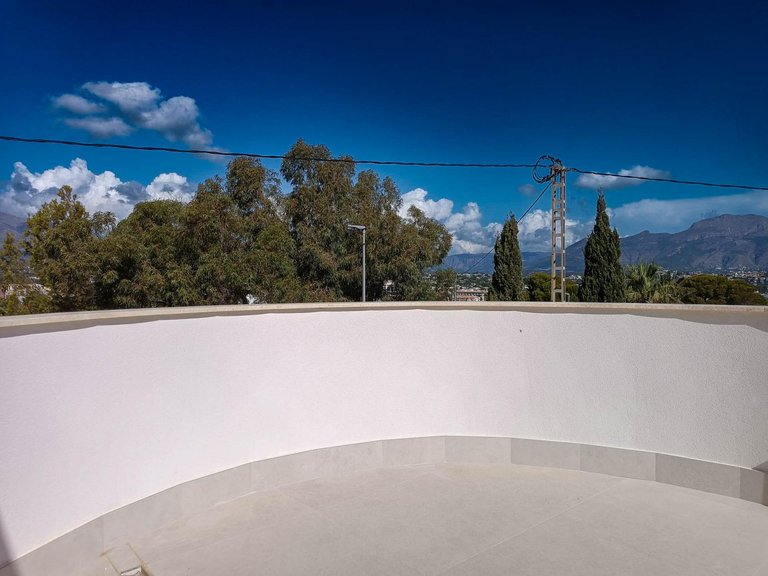 Villa for Sale in Albir Alfaz Del Pi, Alicante 3
