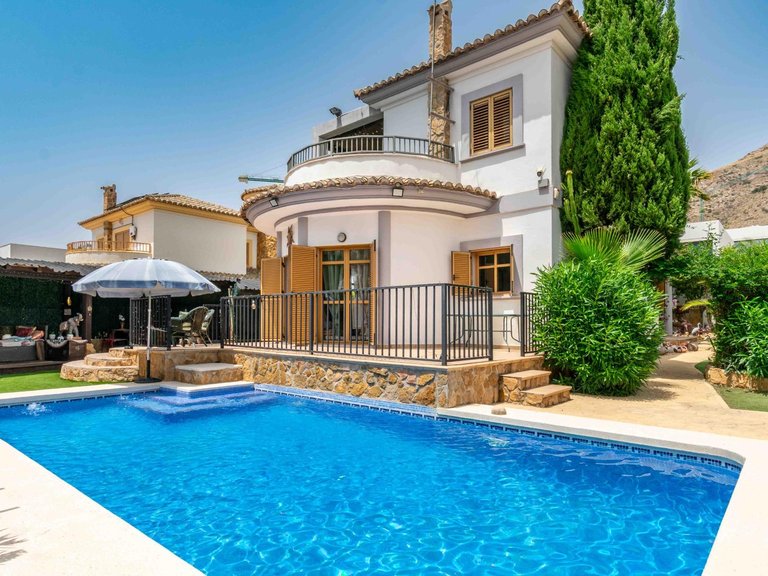 Villa for Sale in Finestrat Finestrat, Alicante 1