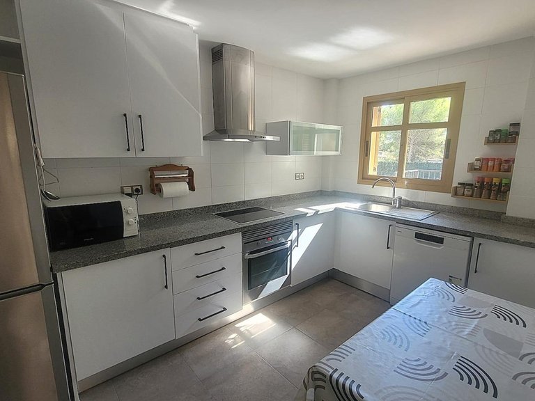 Villa for Sale in Finestrat Finestrat, Alicante 16
