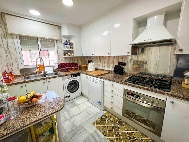 Villa for Sale in Albir Alfaz Del Pi, Alicante 38