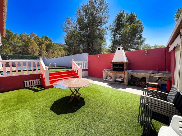 Villa for Sale in Albir Alfaz Del Pi, Alicante 4