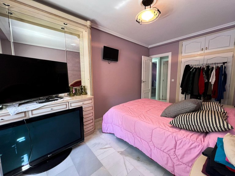 Villa for Sale in Albir Alfaz Del Pi, Alicante 43