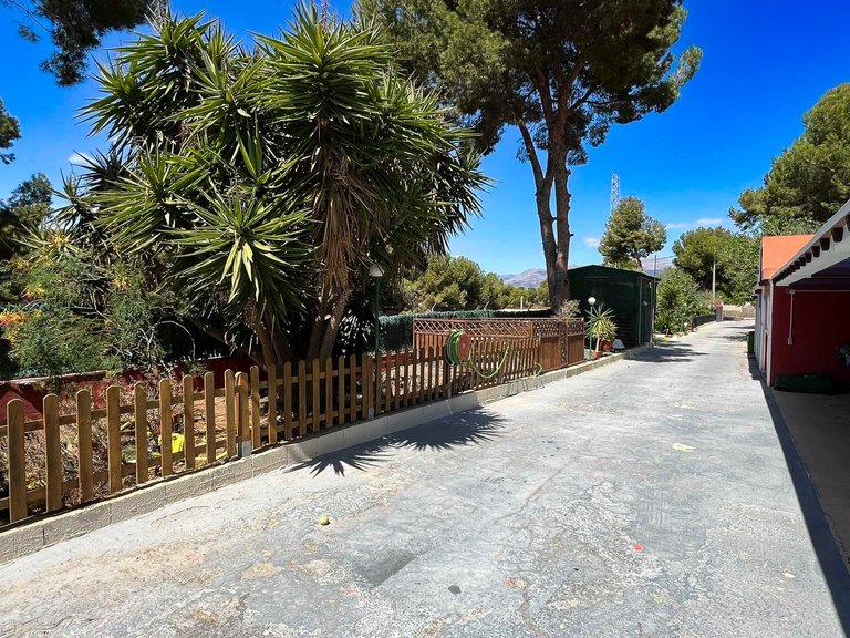 Villa for Sale in Albir Alfaz Del Pi, Alicante 47