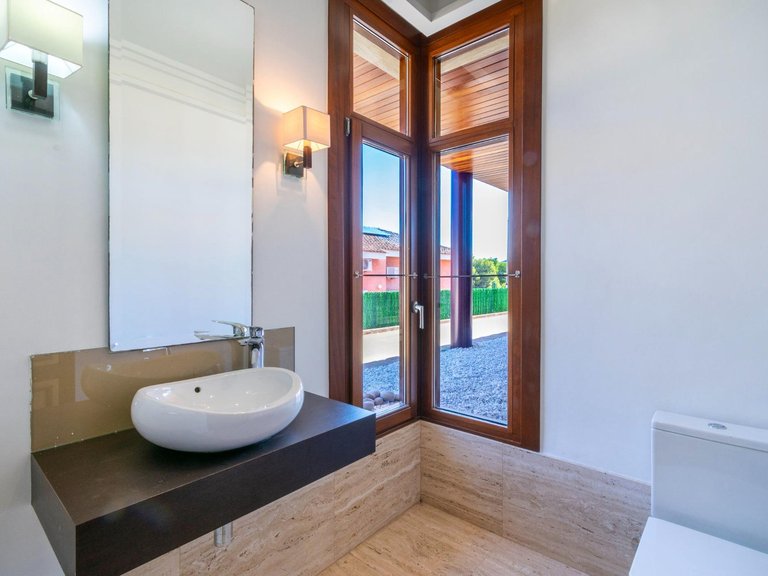 Villa for Sale in Albir Alfaz Del Pi, Alicante 18