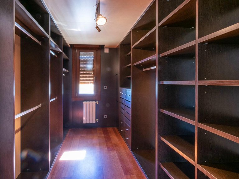 Villa for Sale in Albir Alfaz Del Pi, Alicante 24