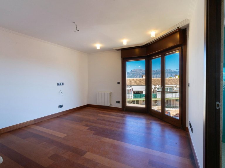 Villa for Sale in Albir Alfaz Del Pi, Alicante 28