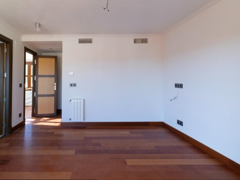 Villa for Sale in Albir Alfaz Del Pi, Alicante 29