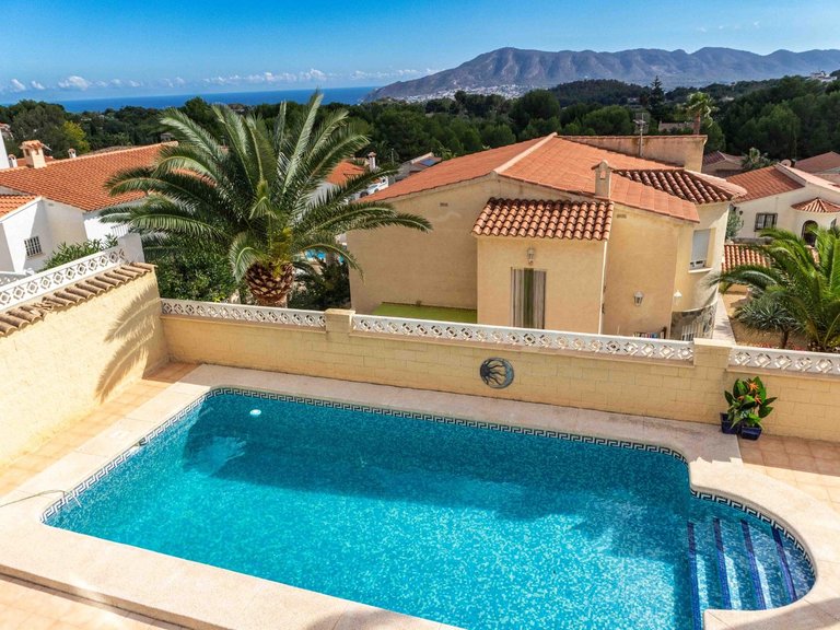 Villa for Sale in Alfaz del Pi Alfaz Del Pi, Alicante 1