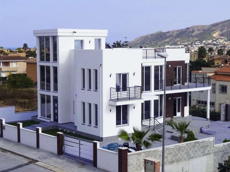 Villa for Sale in Alfaz del Pi Alfaz Del Pi, Alicante 1