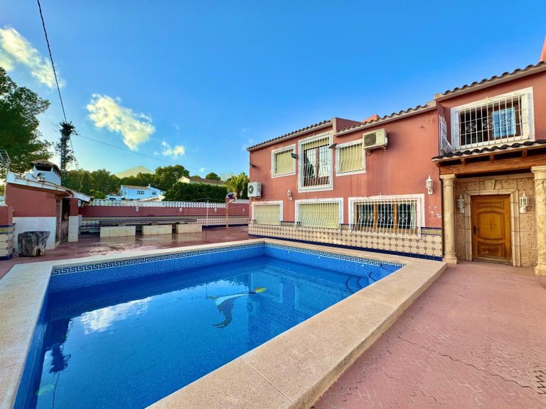 Villa for Sale in Alfaz del Pi Alfaz Del Pi, Alicante 2