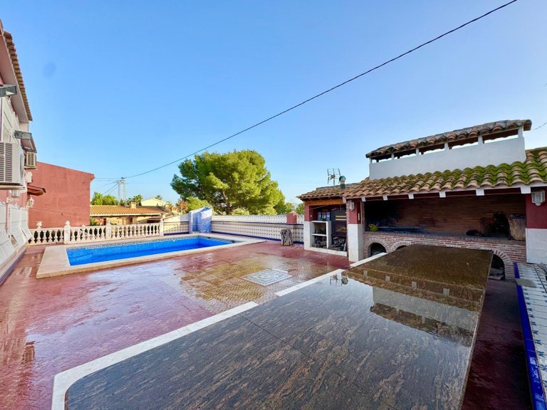 Villa for Sale in Alfaz del Pi Alfaz Del Pi, Alicante 28