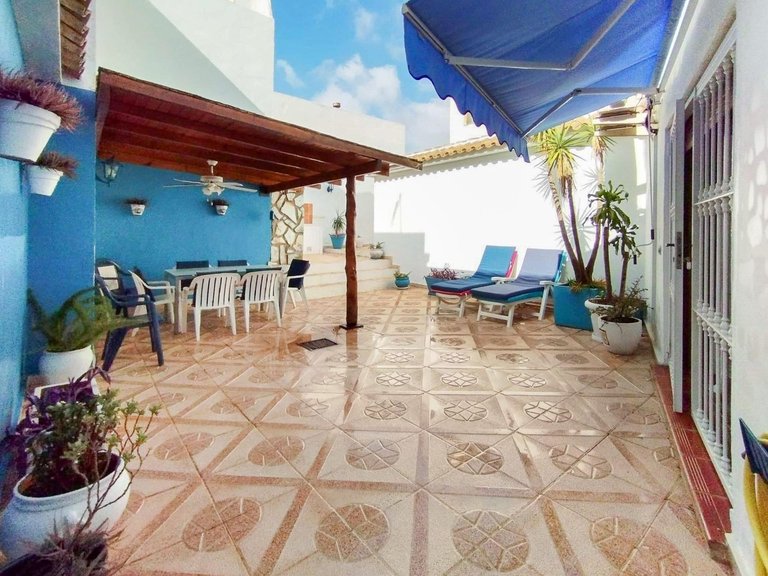 Town House for Sale in Alfaz del Pi Alfaz Del Pi, Alicante 1