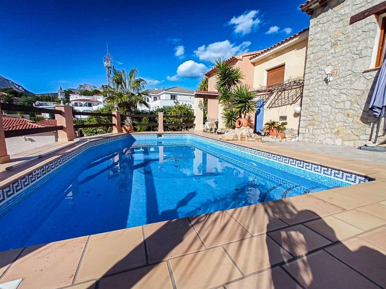 Villa for Sale in Alfaz del Pi Alfaz Del Pi, Alicante 1