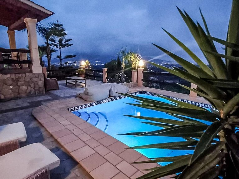 Villa for Sale in Alfaz del Pi Alfaz Del Pi, Alicante 38