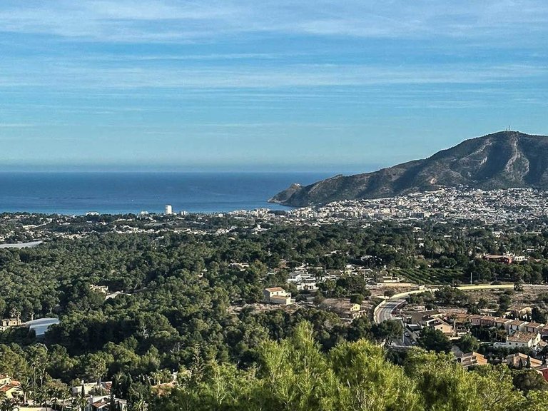 Villa for Sale in Alfaz del Pi Alfaz Del Pi, Alicante 46