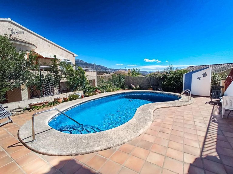 Villa for Sale in La nucia La Nucía, Alicante 2