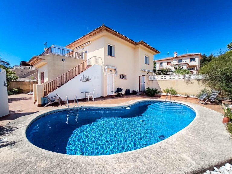 Villa for Sale in La nucia La Nucía, Alicante 31