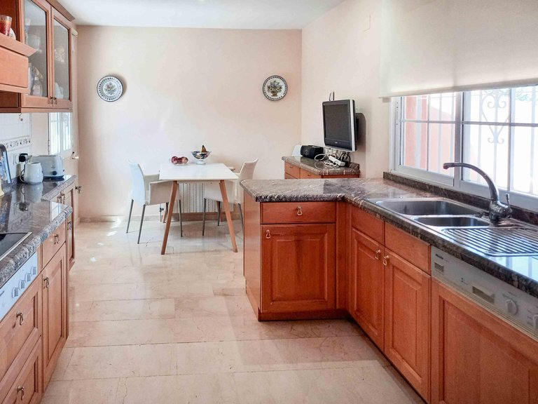 Villa for Sale in Albir Alfaz Del Pi, Alicante 12